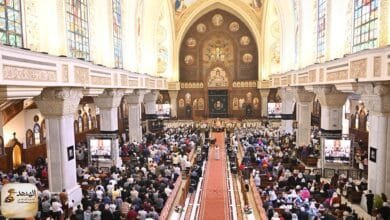 البابا تواضروس يترأس قداس القيامة بالعباسية وسط احتفاء غامر