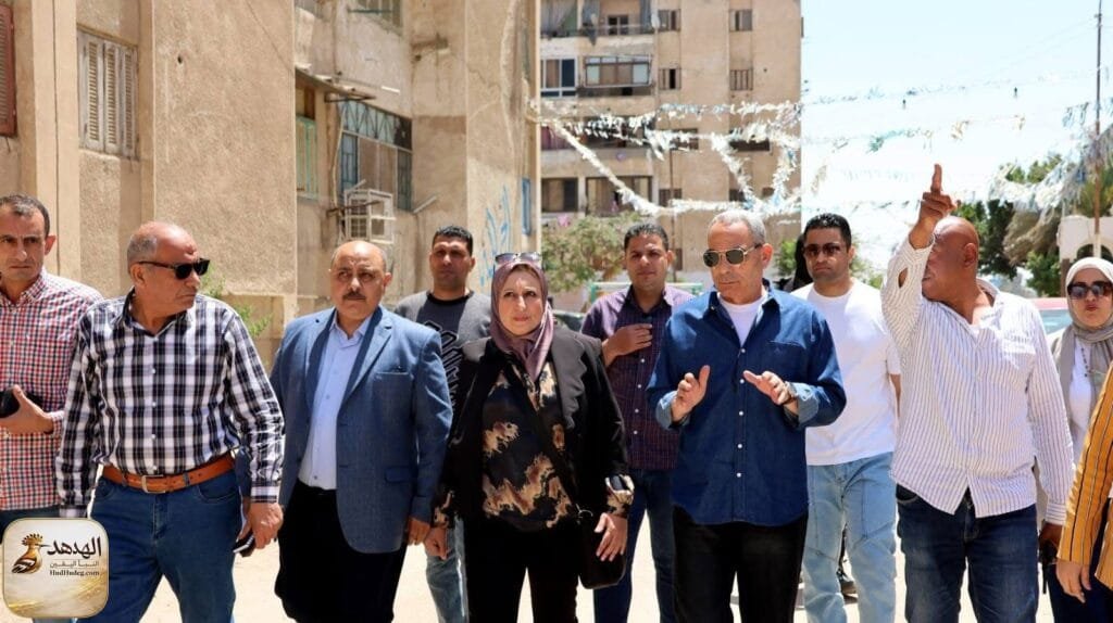 محافظ الإسماعيلية يفتح ملف "عمارات الكوكاكولا" ويضع خارطة طريق للحل